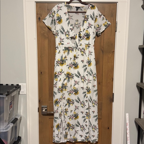 Rue 21 tie front lemon maxi dress 🍋 Womens XL 2 slit front Resort vacation Beach - Picture 3 of 15